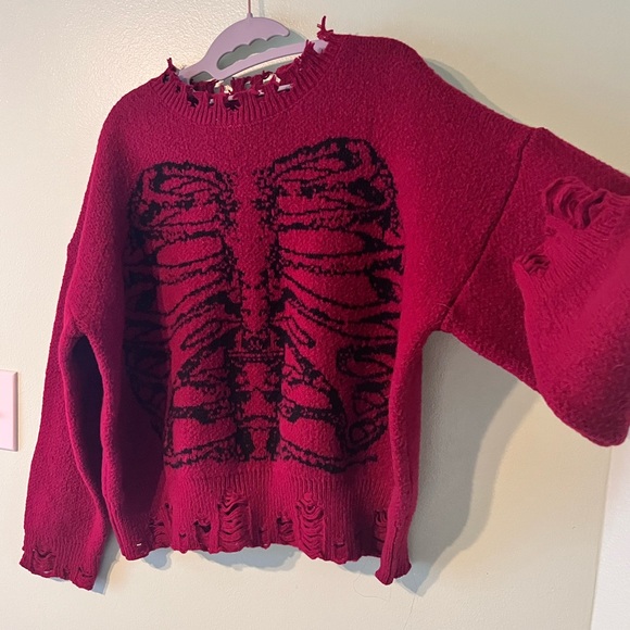 ROMWE Redd Skeleton Chest Graphic Distressed Hemline Boxy Sweater. No size. - Picture 3 of 10